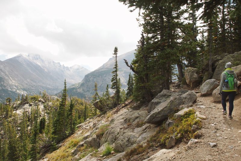 Lake Haiyaha Trail