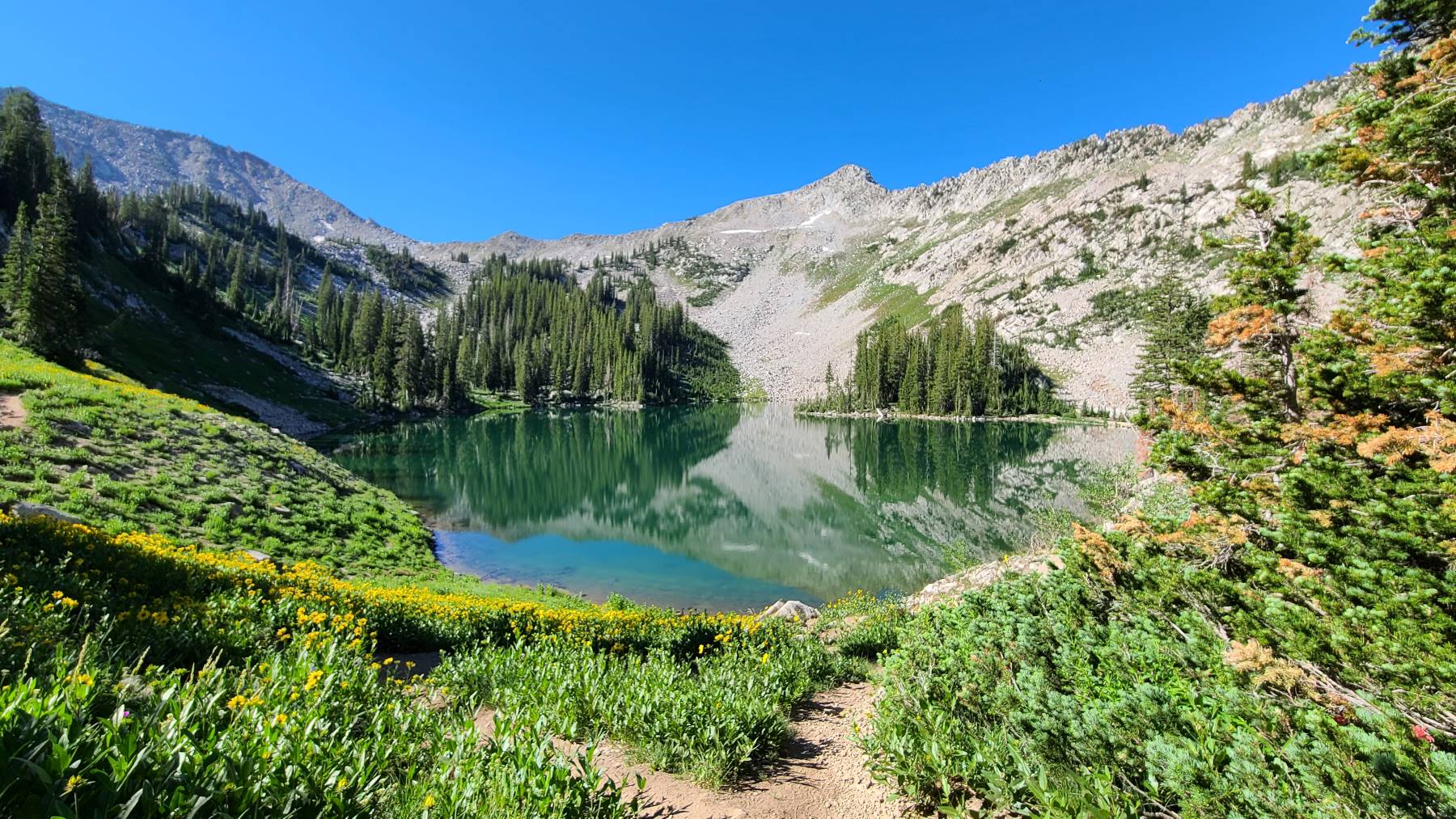Alpine lake hike near Salt Lake City Utah