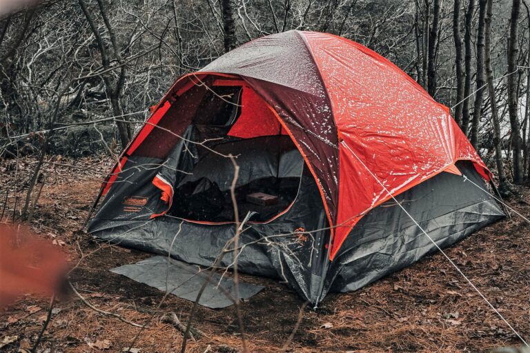 How to Stay Warm In a Tent Without Electricity (11 Top Tips)